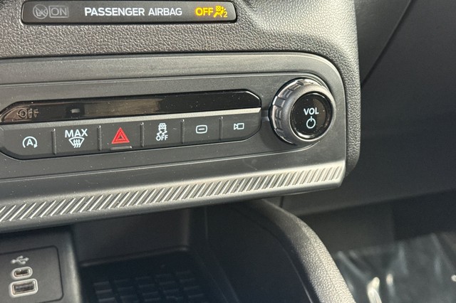 Ford Bronco Sport Vehicle Full-screen Gallery Image 29