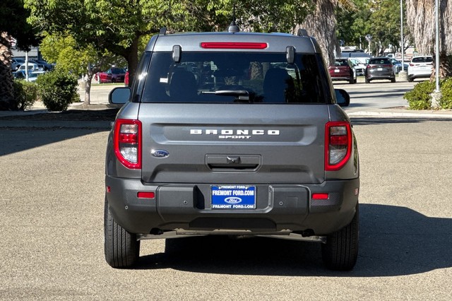 Ford Bronco Sport Vehicle Full-screen Gallery Image 04