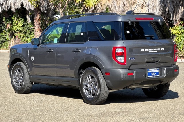 Ford Bronco Sport Vehicle Full-screen Gallery Image 05