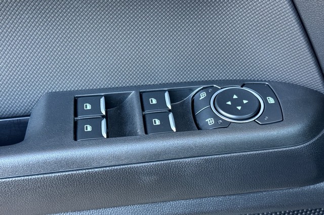 Ford Bronco Sport Vehicle Full-screen Gallery Image 11