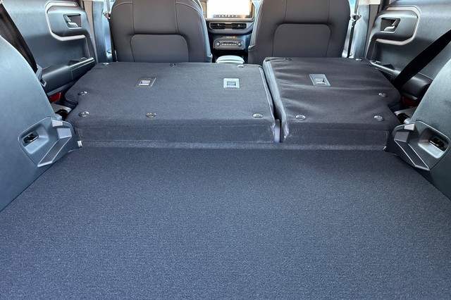 Ford Bronco Sport Vehicle Full-screen Gallery Image 16