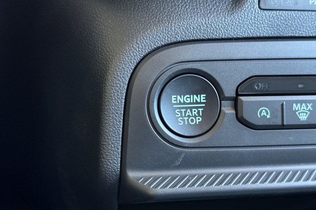 Ford Bronco Sport Vehicle Full-screen Gallery Image 33