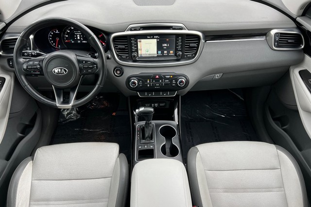 Kia Sorento Vehicle Full-screen Gallery Image 14