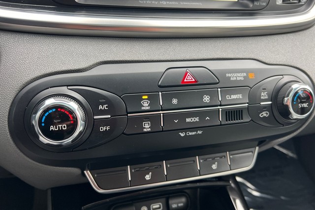 Kia Sorento Vehicle Full-screen Gallery Image 27