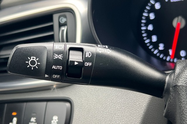 Kia Sorento Vehicle Full-screen Gallery Image 35