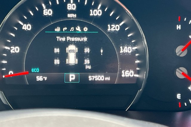 Kia Sorento Vehicle Full-screen Gallery Image 39