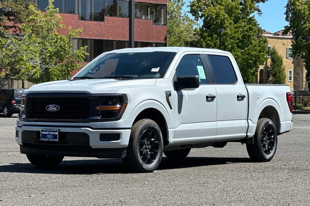 Ford F-150 Vehicle Full-screen Gallery Image 07