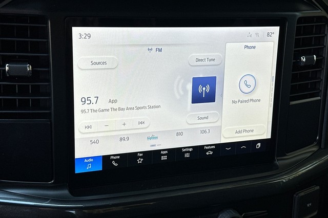 Ford F-150 Vehicle Full-screen Gallery Image 23