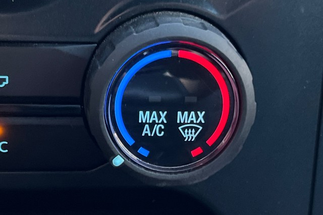 Ford F-150 Vehicle Full-screen Gallery Image 27