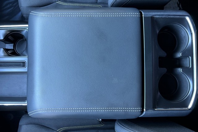 Ford F-150 Vehicle Full-screen Gallery Image 30