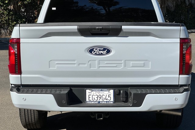 Ford F-150 Vehicle Full-screen Gallery Image 45