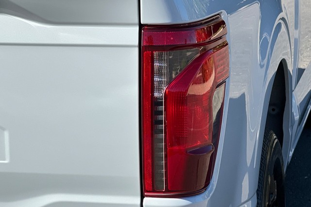 Ford F-150 Vehicle Full-screen Gallery Image 46