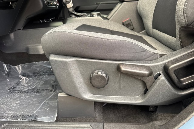 Ford Bronco Vehicle Full-screen Gallery Image 12