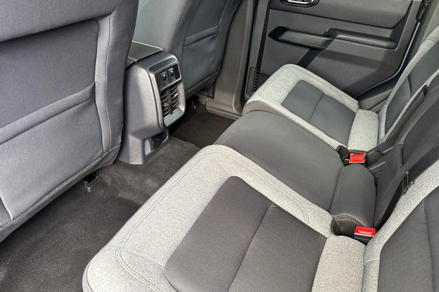 Ford Bronco Vehicle Full-screen Gallery Image 13