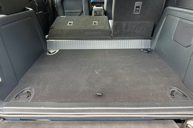 Ford Bronco Vehicle Full-screen Gallery Image 16