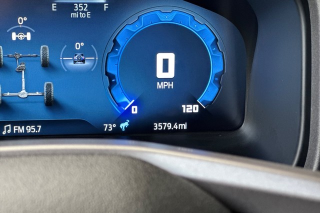 Ford Bronco Vehicle Full-screen Gallery Image 40