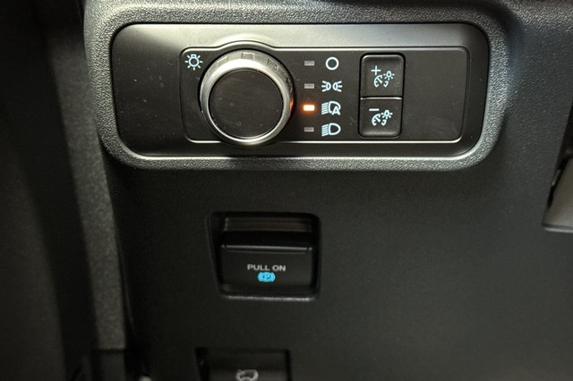 Ford Bronco Vehicle Full-screen Gallery Image 41