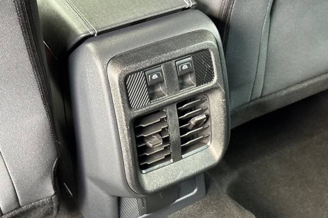 Ford Bronco Vehicle Full-screen Gallery Image 42