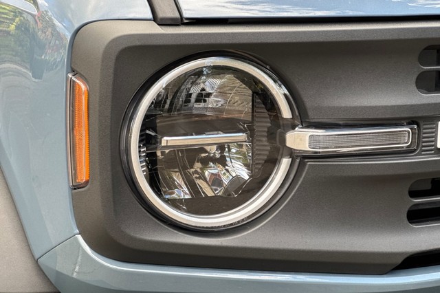 Ford Bronco Vehicle Full-screen Gallery Image 45