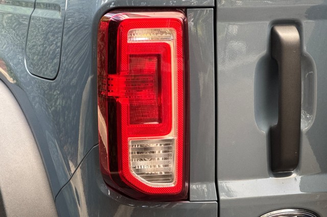 Ford Bronco Vehicle Full-screen Gallery Image 47