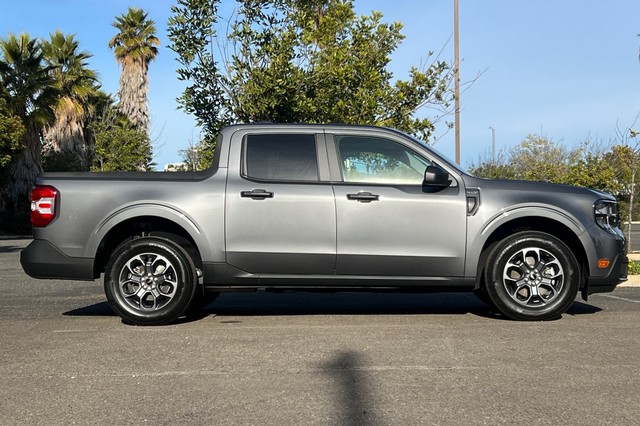 Ford Maverick Vehicle Full-screen Gallery Image 02