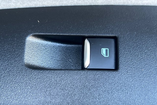 Ford Maverick Vehicle Full-screen Gallery Image 20