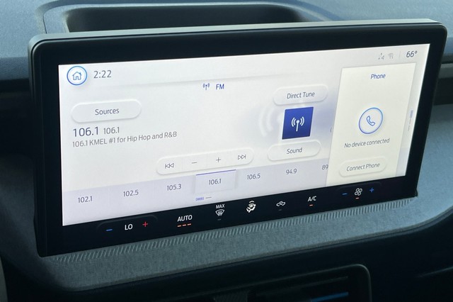 Ford Maverick Vehicle Full-screen Gallery Image 23