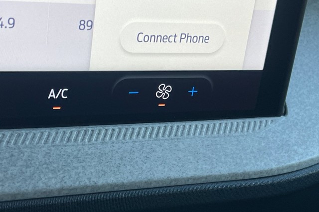 Ford Maverick Vehicle Full-screen Gallery Image 27