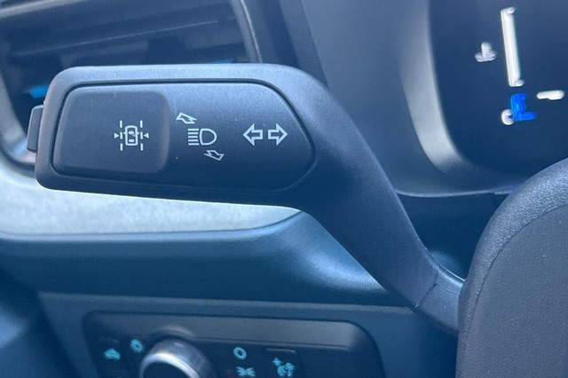 Ford Maverick Vehicle Full-screen Gallery Image 34