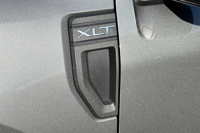 Ford Maverick Vehicle Full-screen Gallery Image 47