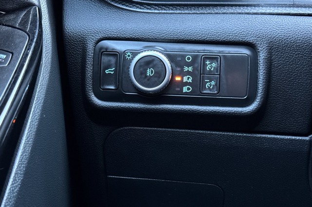 Ford Explorer Vehicle Full-screen Gallery Image 44