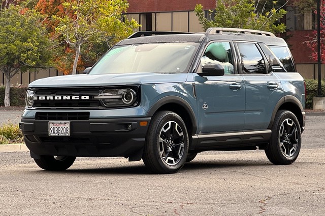 Ford Bronco Sport Vehicle Full-screen Gallery Image 07