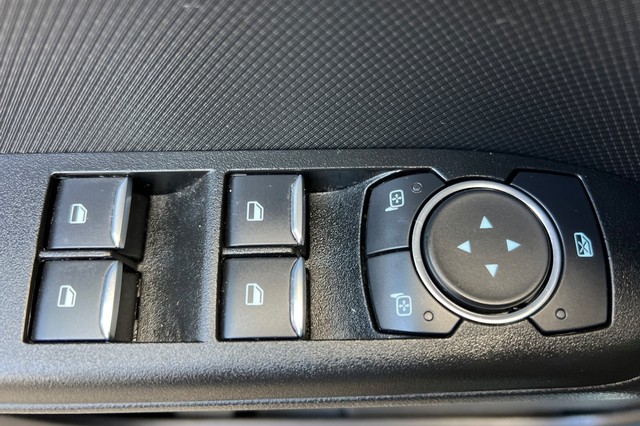 Ford Bronco Sport Vehicle Full-screen Gallery Image 10