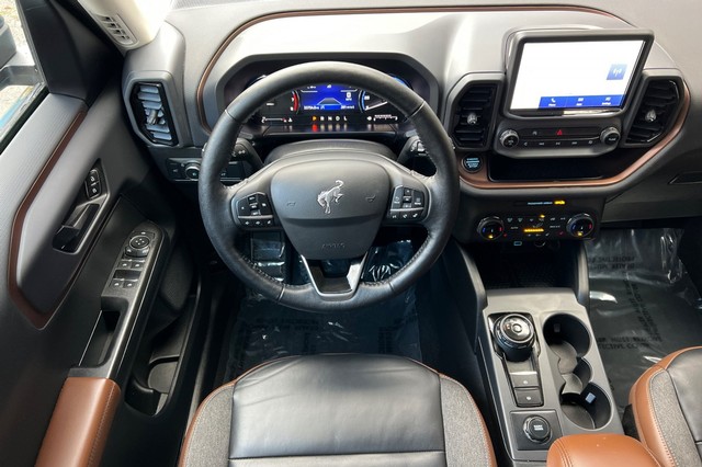 Ford Bronco Sport Vehicle Full-screen Gallery Image 15