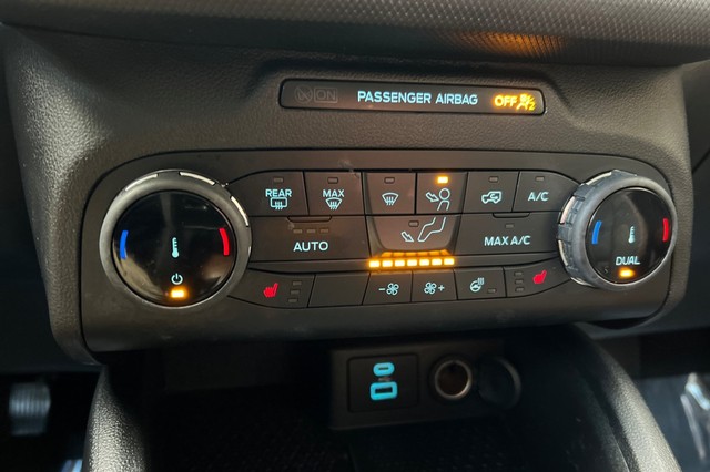 Ford Bronco Sport Vehicle Full-screen Gallery Image 26