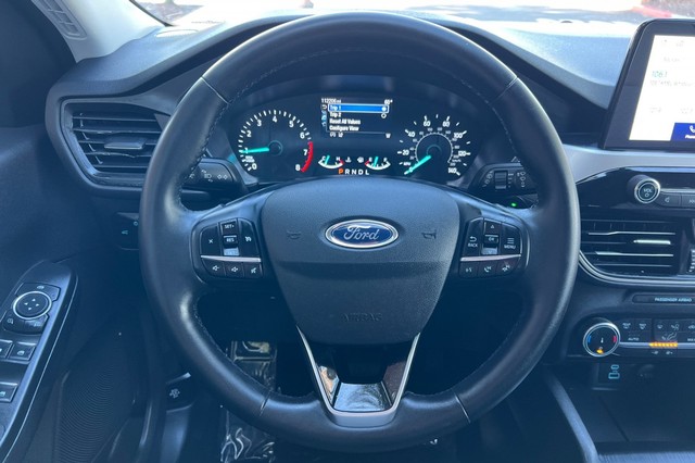 Ford Escape Vehicle Full-screen Gallery Image 33