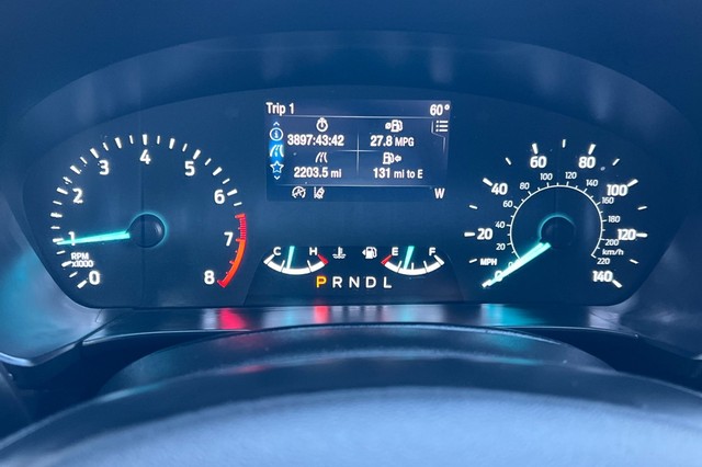 Ford Escape Vehicle Full-screen Gallery Image 38