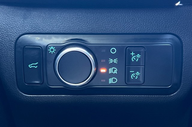 Ford Escape Vehicle Full-screen Gallery Image 40