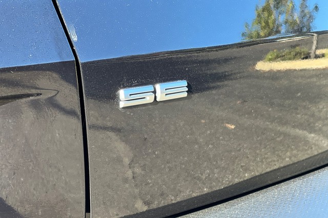 Ford Escape Vehicle Full-screen Gallery Image 49