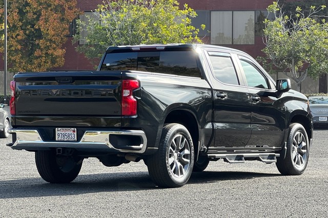 Chevrolet Silverado 1500 Vehicle Full-screen Gallery Image 03