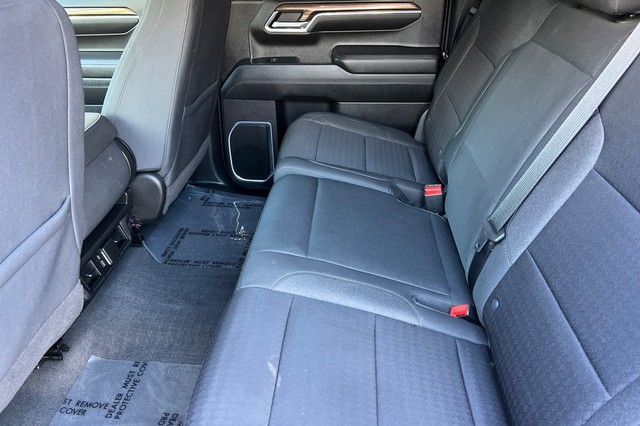 Chevrolet Silverado 1500 Vehicle Full-screen Gallery Image 13