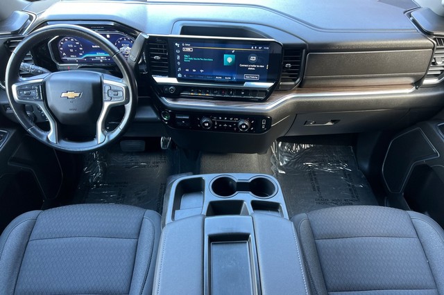 Chevrolet Silverado 1500 Vehicle Full-screen Gallery Image 14