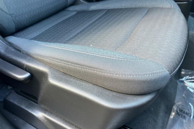 Chevrolet Silverado 1500 Vehicle Full-screen Gallery Image 21