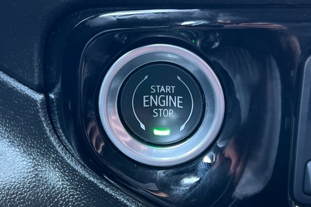 Chevrolet Silverado 1500 Vehicle Full-screen Gallery Image 31