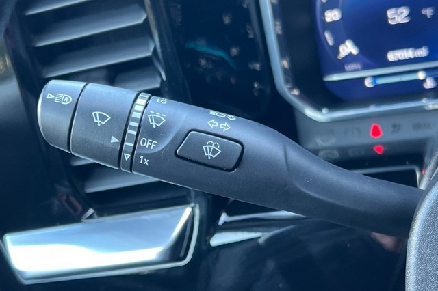 Chevrolet Silverado 1500 Vehicle Full-screen Gallery Image 34