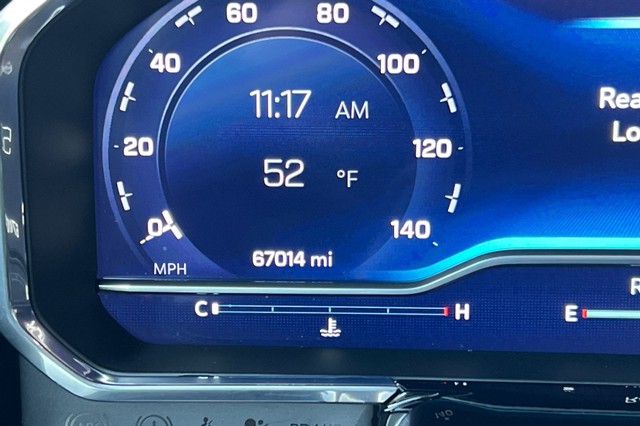 Chevrolet Silverado 1500 Vehicle Full-screen Gallery Image 37