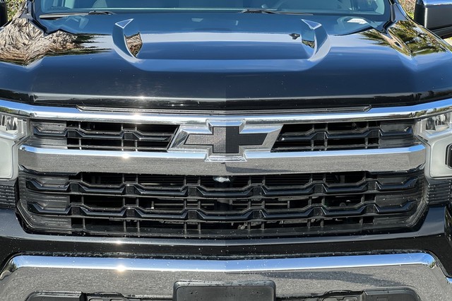 Chevrolet Silverado 1500 Vehicle Full-screen Gallery Image 43