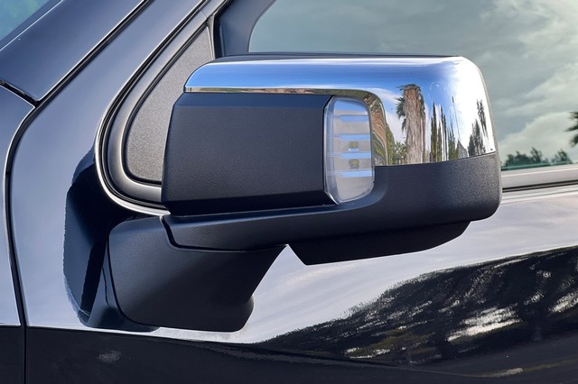 Chevrolet Silverado 1500 Vehicle Full-screen Gallery Image 49