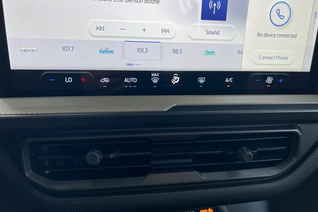 Ford Bronco Sport Vehicle Full-screen Gallery Image 26