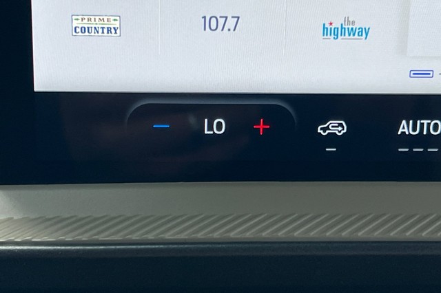 Ford Bronco Sport Vehicle Full-screen Gallery Image 27